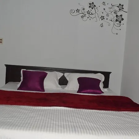 Dream View Homestay Thekkady Exterior photo